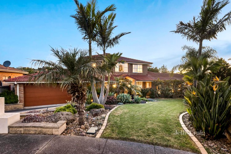 6 Golden Ash Walk Croydon North 3136
