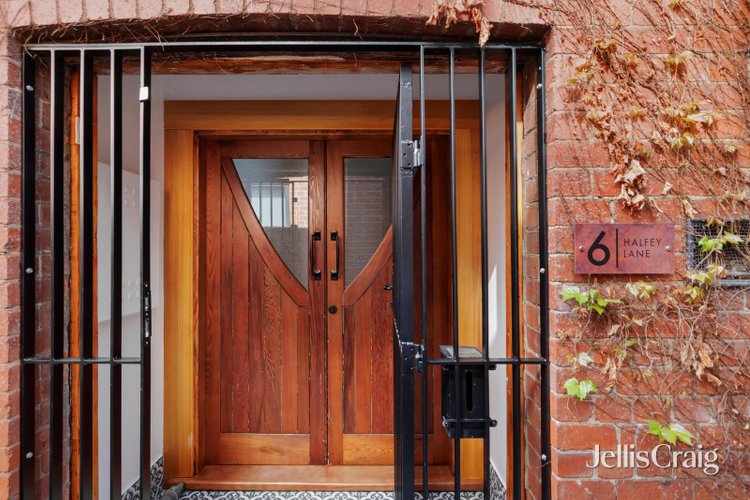 6 Halfey Lane Kew 3101