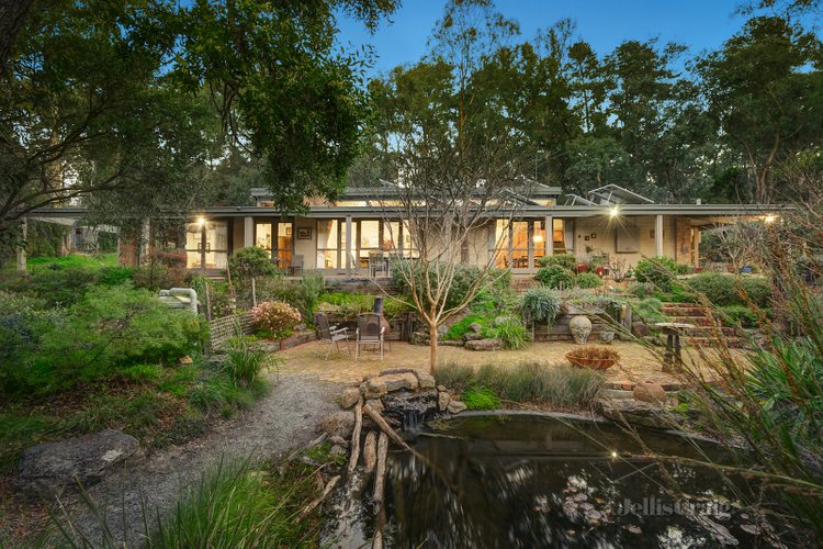6 Hamilton Road North Warrandyte 3113