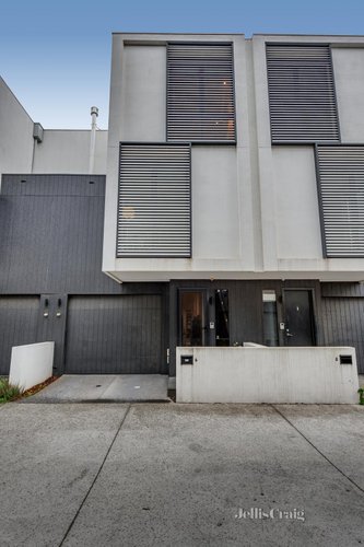 6 Hemingway Place Alphington 3078