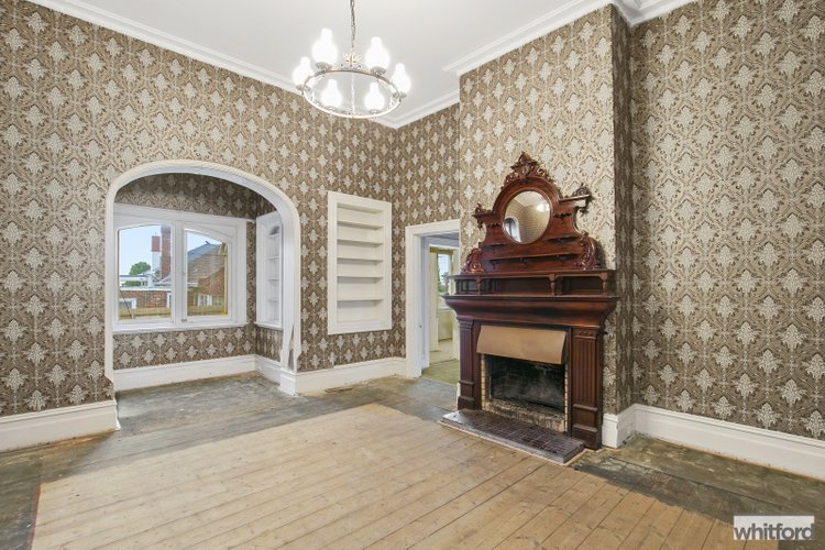 6 Hermitage Road, Newtown