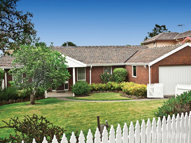 6 Highwood Drive Wheelers Hill 3150