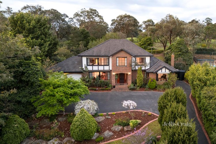 6 Huntingfield Court Eltham 3095