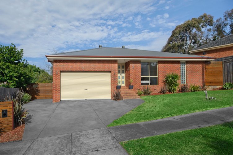 6 Idinia Street Kilsyth 3137