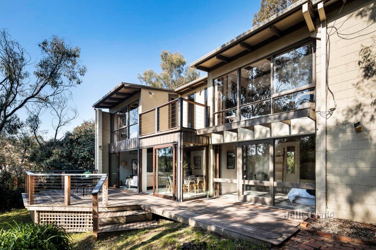 6 Jelbart Court Eltham 3095