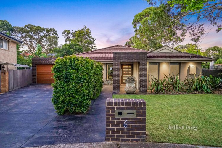 6 Jennifer Court Mount Waverley 3149