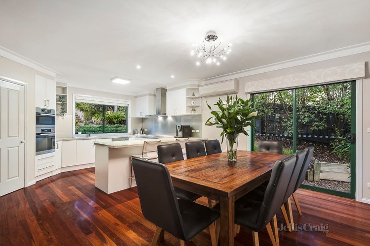 6 Kimberley Close Eltham 3095