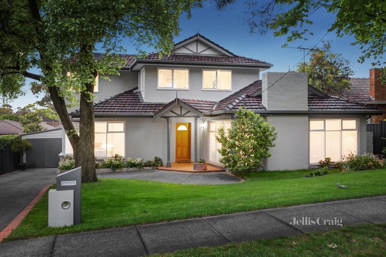 6 Laughlin Avenue Nunawading 3131