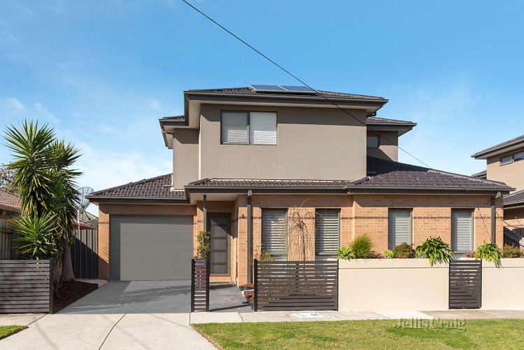 6 Linton Street Moorabbin 3189