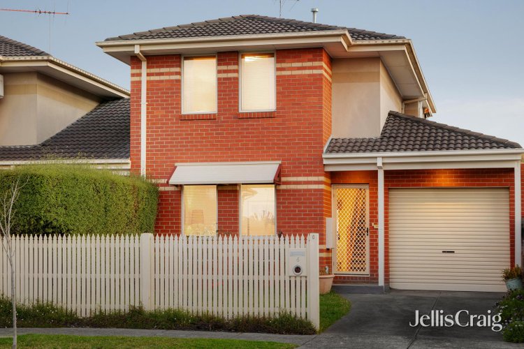 6 Lydia Street Bentleigh 3204