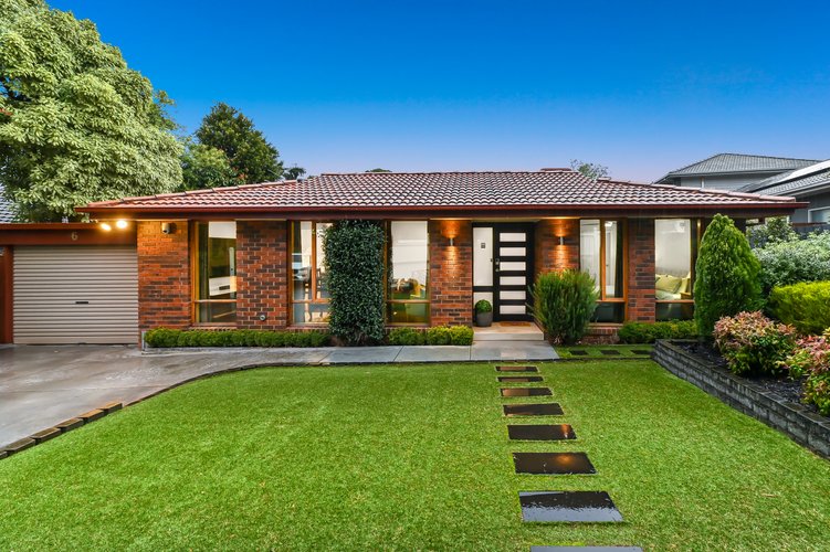 6 Marykirk Drive Wheelers Hill 3150