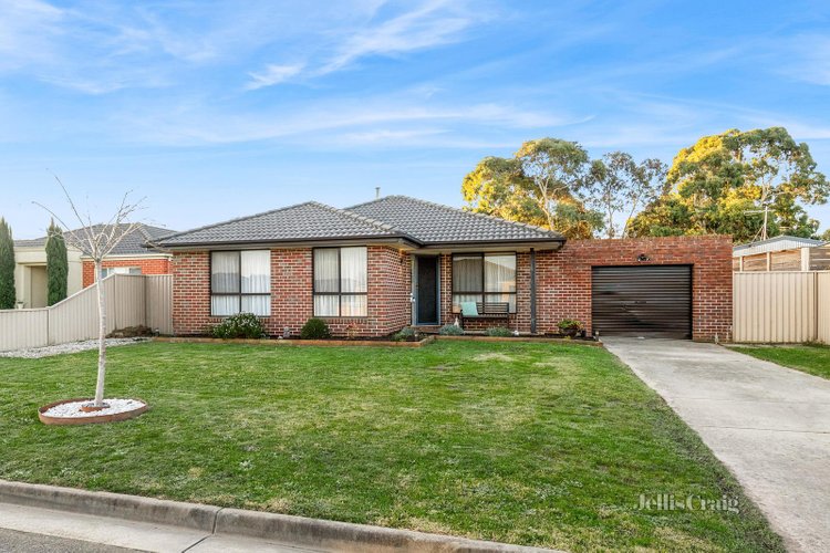 6 Menhennet Drive Delacombe 3356