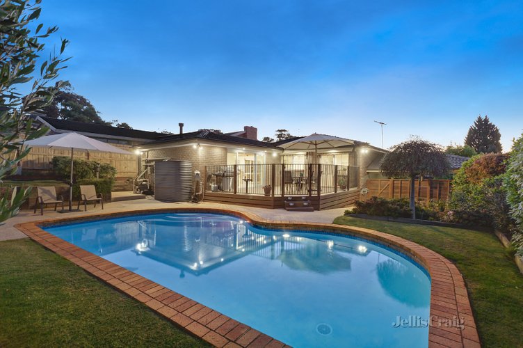 6 Michellan Court Donvale 3111