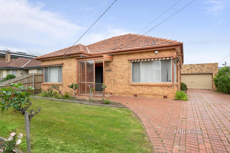 6 Molden Street Bentleigh East 3165