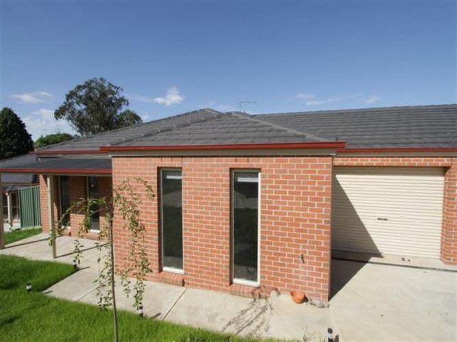 6 New Haven Close Surf Beach 3922