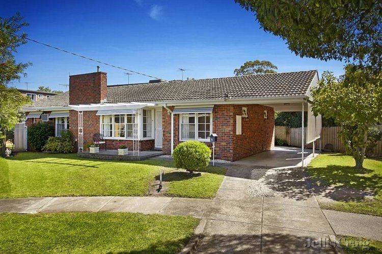 6 Oriana Court  Flemington 3031