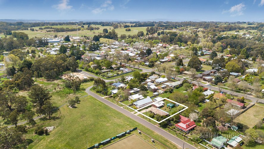 6 Park Street Trentham 3458