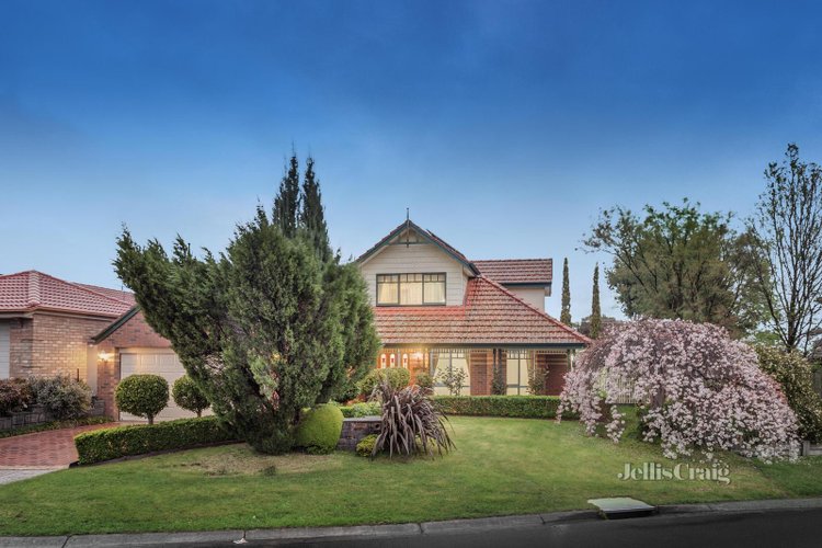 6 Patrick Court Mitcham 3132