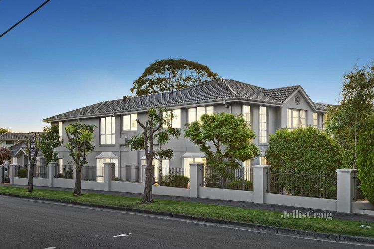 6 Patterson Avenue Burwood 3125