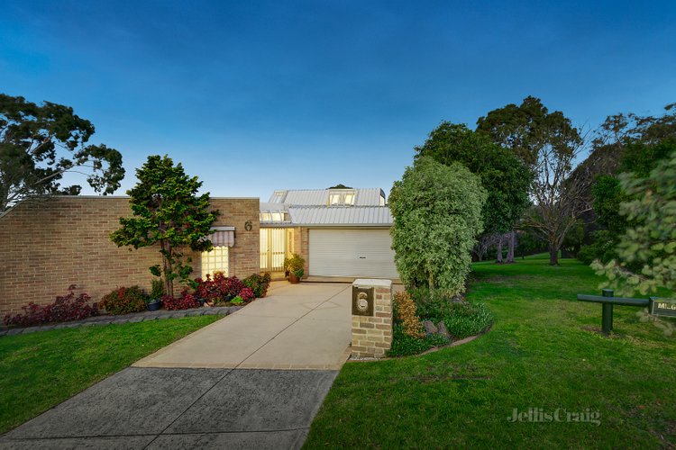 6 Ramsay Close Doncaster East 3109
