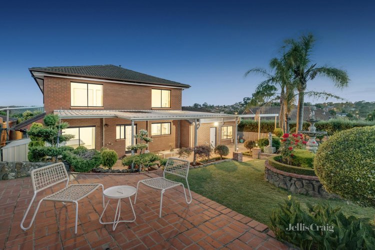 6 Red Plum Place Doncaster East 3109