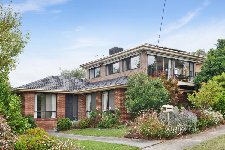 6 Rendle Avenue Greensborough 3088