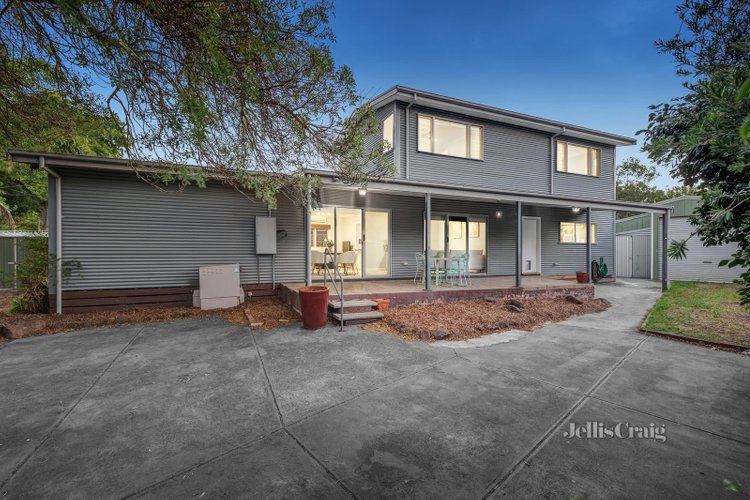 6 Rialton Avenue Blackburn North 3130