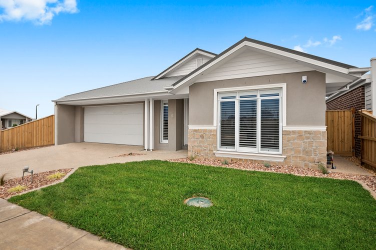 6 Saltbush Circuit Point Lonsdale 3225