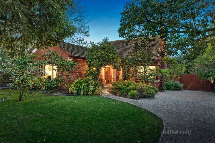 6 Serpentine Street Mont Albert 3127