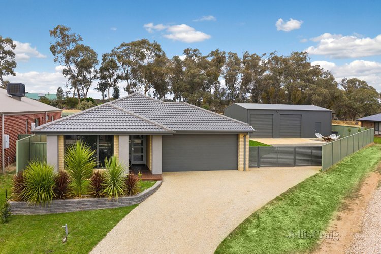 6 Shilney Court Campbells Creek 3451