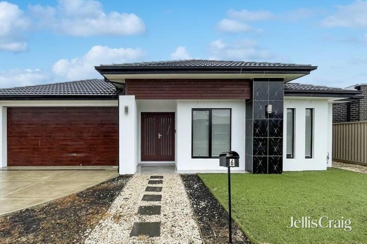 6 Silver Leaf Way  Winter Valley 3358