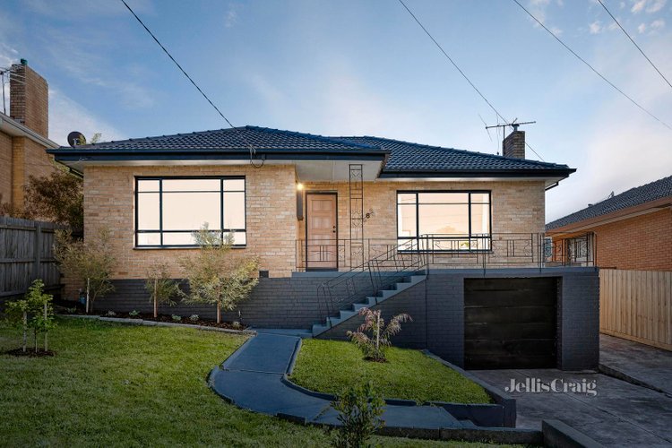 6 St Vigeons Road Reservoir 3073