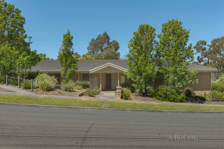 6 Sunderland Rise Greensborough 3088