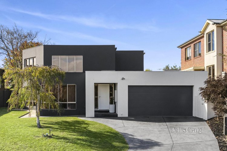 6 Sunset Court Highton 3216