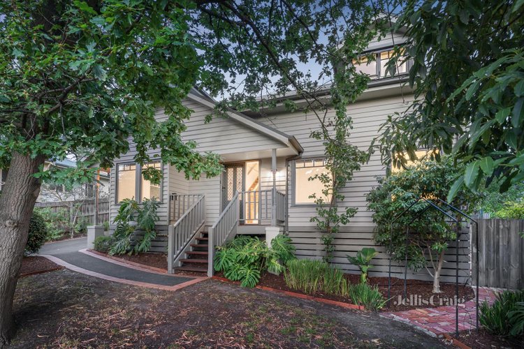6 Sylvan Street Montmorency 3094