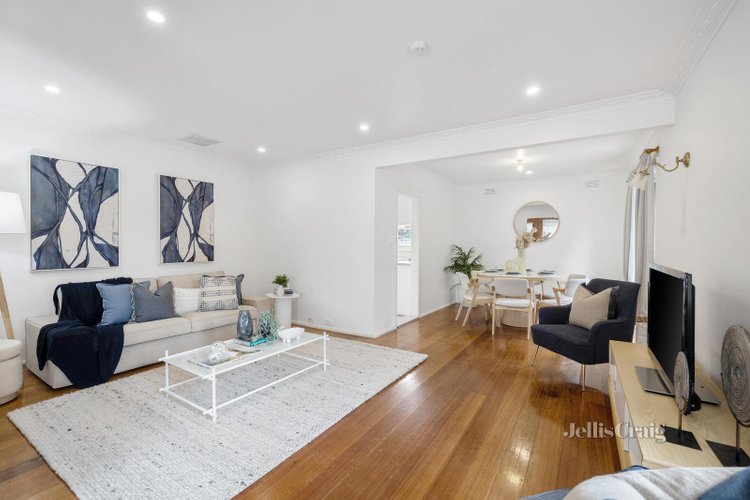 6 Tasman Road Bentleigh East 3165