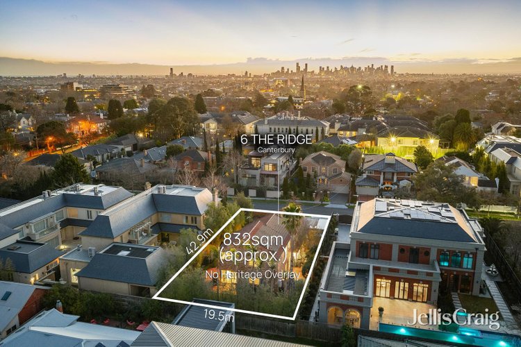6 The Ridge Canterbury 3126