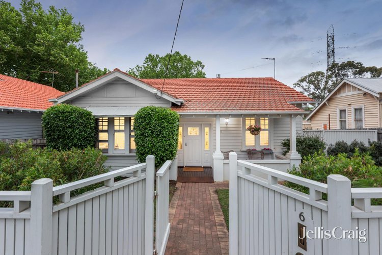 6 Valley Parade Glen Iris 3146