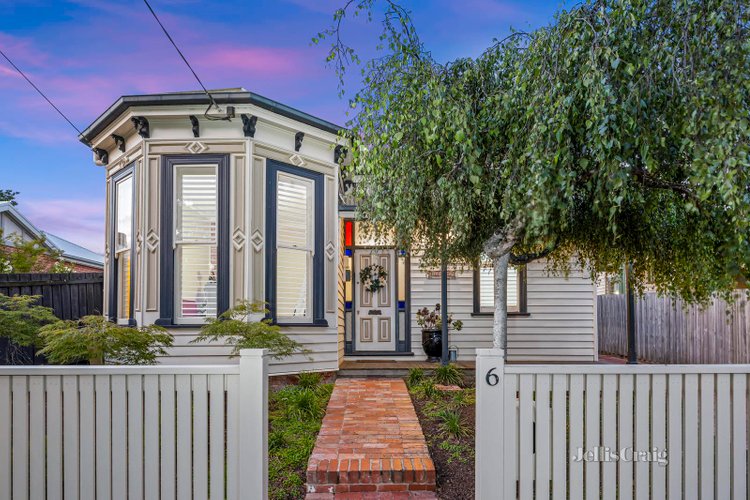 6 Victoria Avenue Lake Wendouree 3350