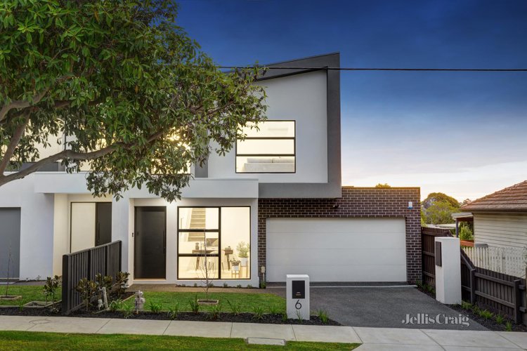 6 Vivian Street Blackburn North 3130