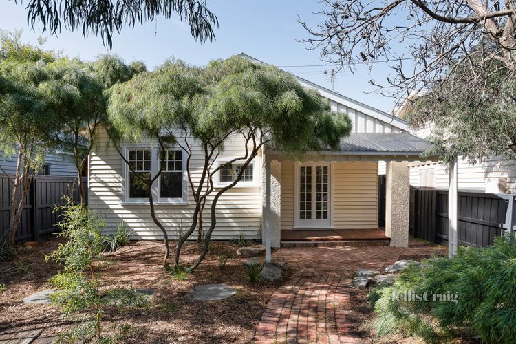 6 Wakanui Street Northcote 3070