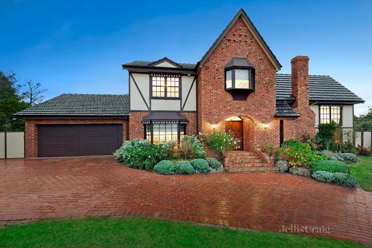 6 Warrick Grove Templestowe 3106