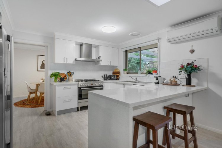 6 Warrool Court Greensborough 3088