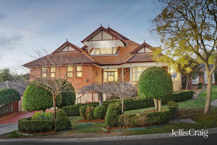 6 Wattlebird Walk South Morang 3752