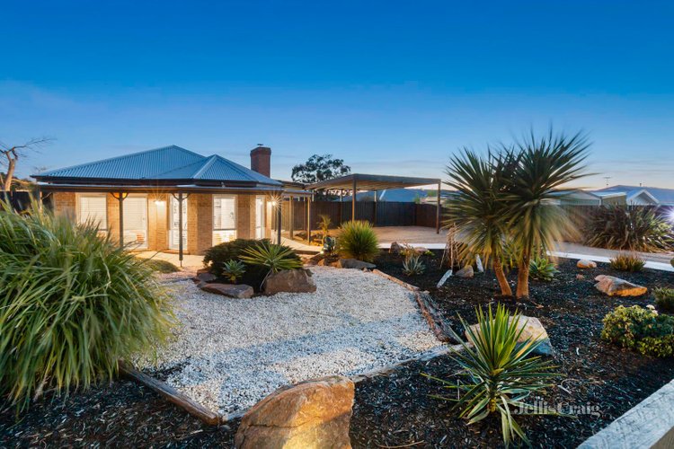 6 Weerona Way Mornington 3931