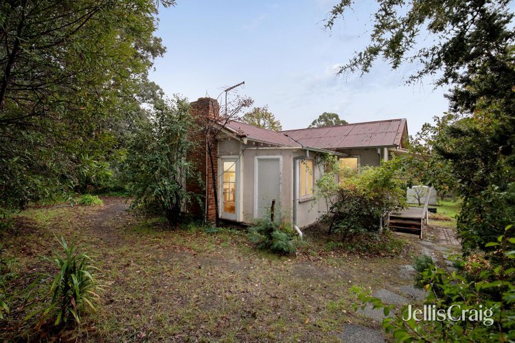 6 West End Road Warrandyte 3113