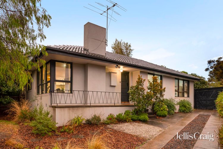 6 Yerrawa Drive Watsonia 3087