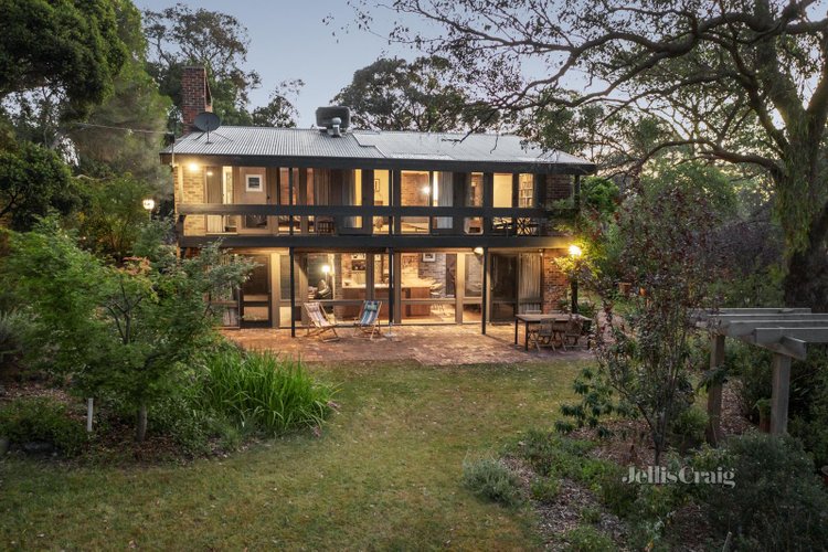 60 Henley Road Kangaroo Ground 3097