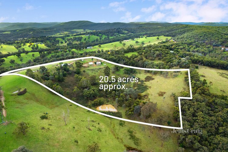 60 Rifle Range Road St Andrews 3761