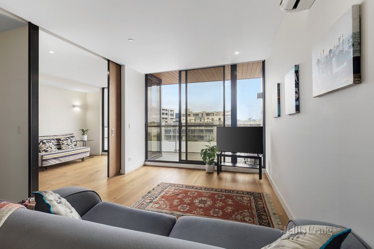 605/123 Pelham Street Carlton 3053